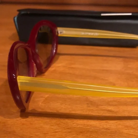??HOST PICK?? Kala Paris Sunglasses EUC Red?? display picture 1